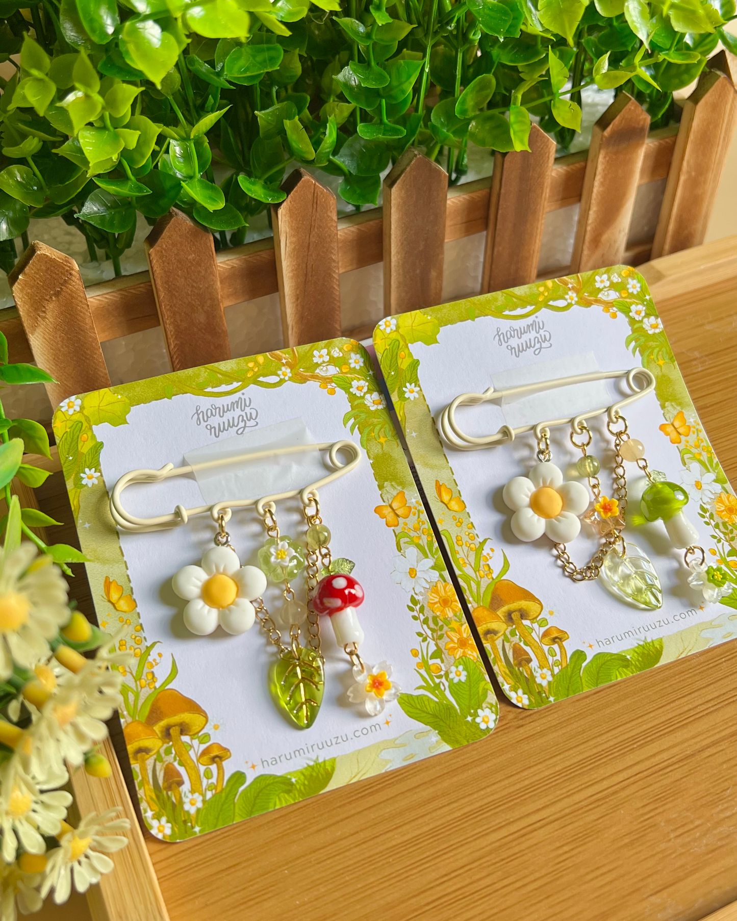 Daisy Mushroom Cottagecore-Inspired Beaded Charm Pin
