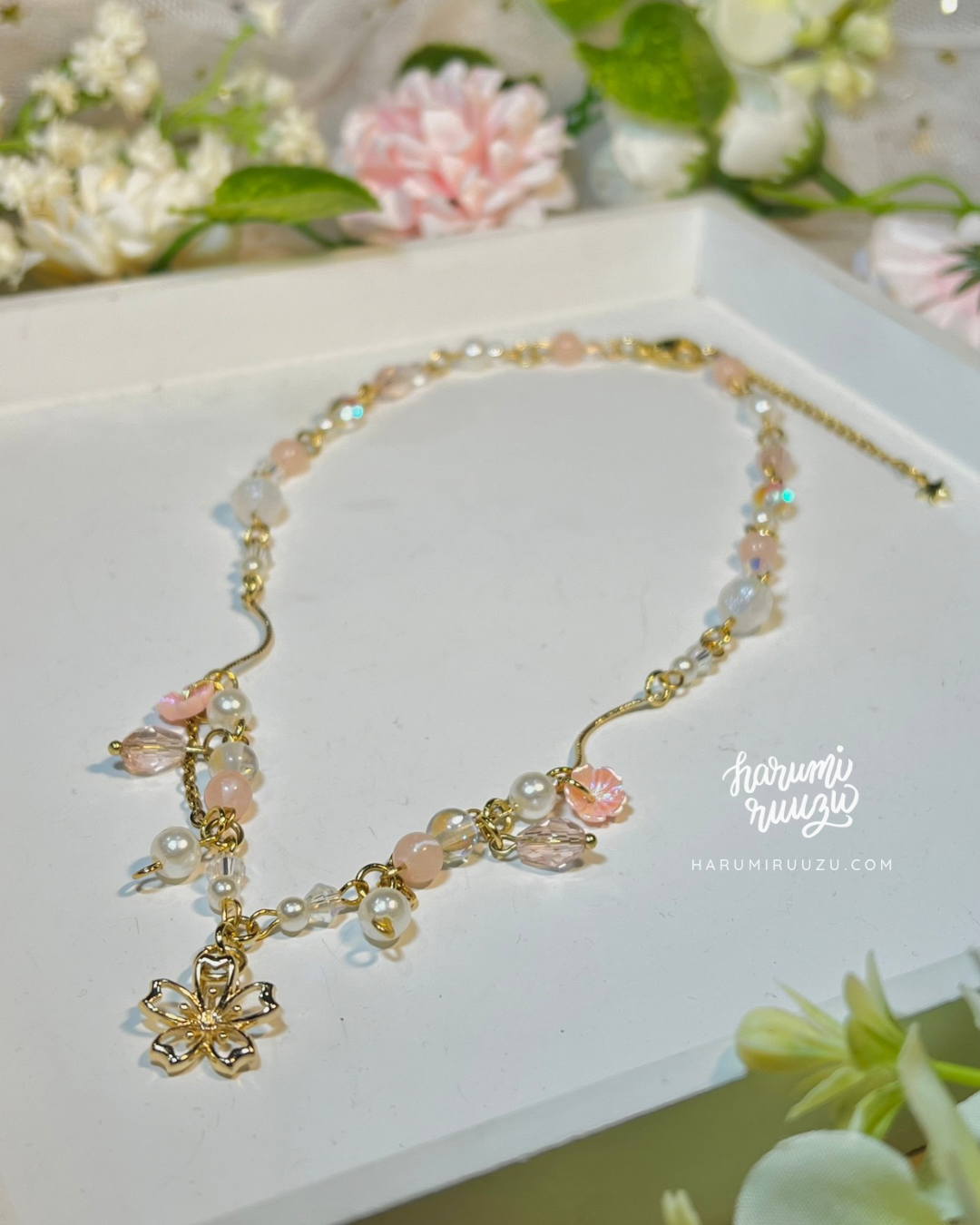 April 2024 Necklace of the Month by Harumiruuzu (Pre-order)